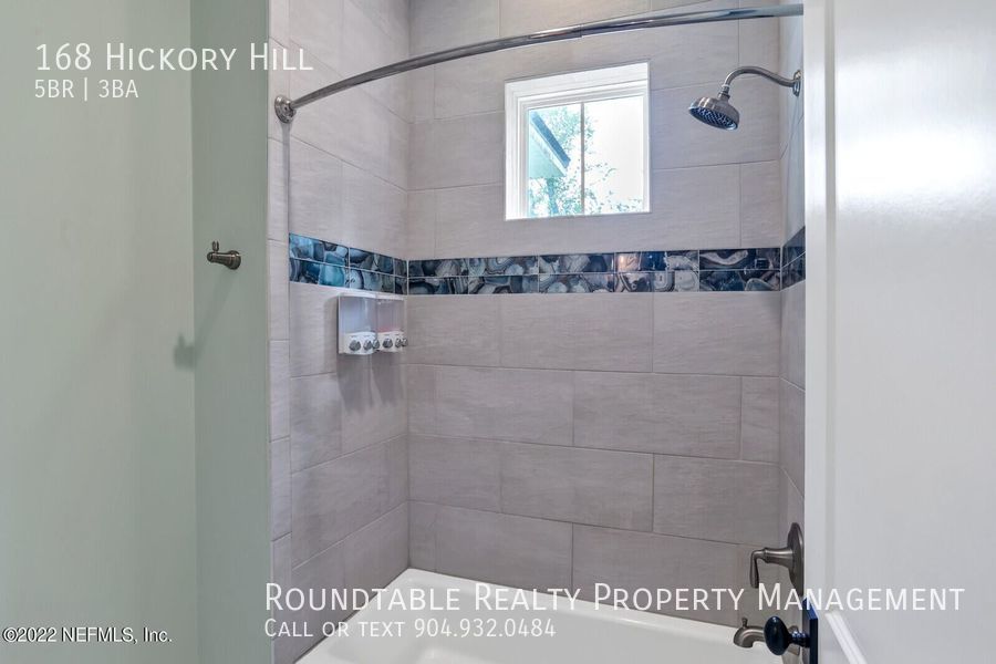 Gorgeous 5 bedroom/ 3 bathroom cottage home in Palencia for rent! property image