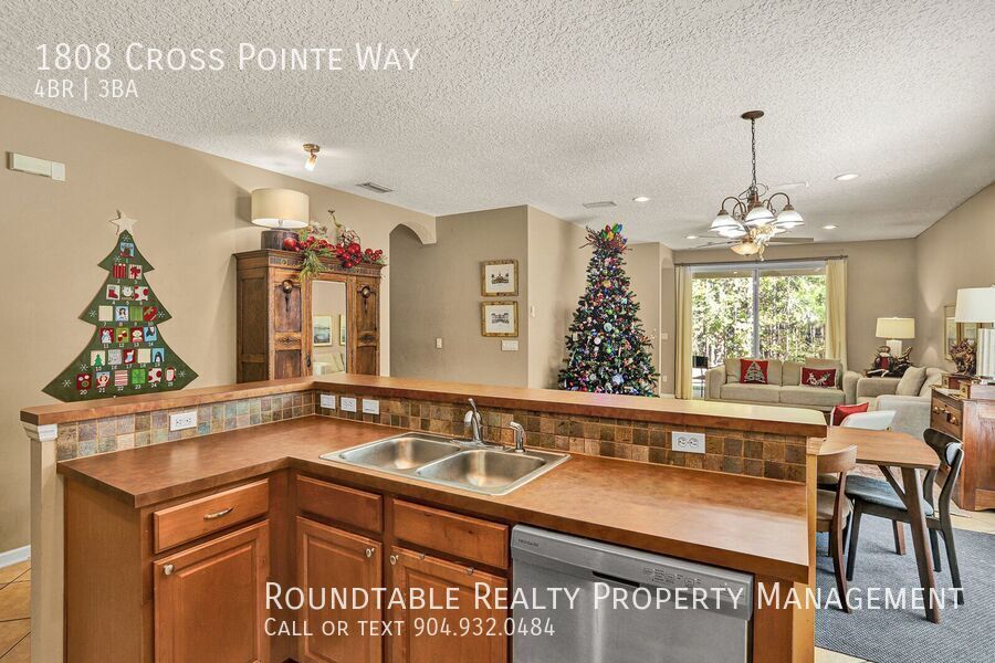 Great 4 bedroom/ 3 bathroom home in St Johns Golf and Country club for rent! property image