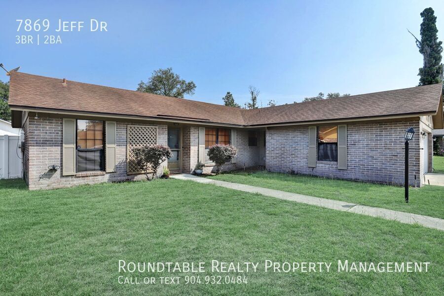 3 bedroom/ 2 bathroom home on the Westside! property image