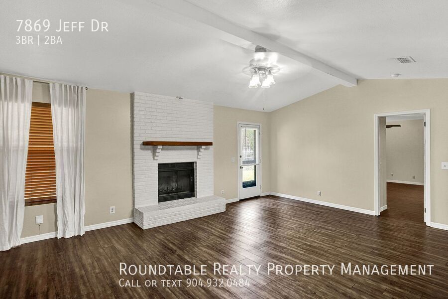 3 bedroom/ 2 bathroom home on the Westside! property image