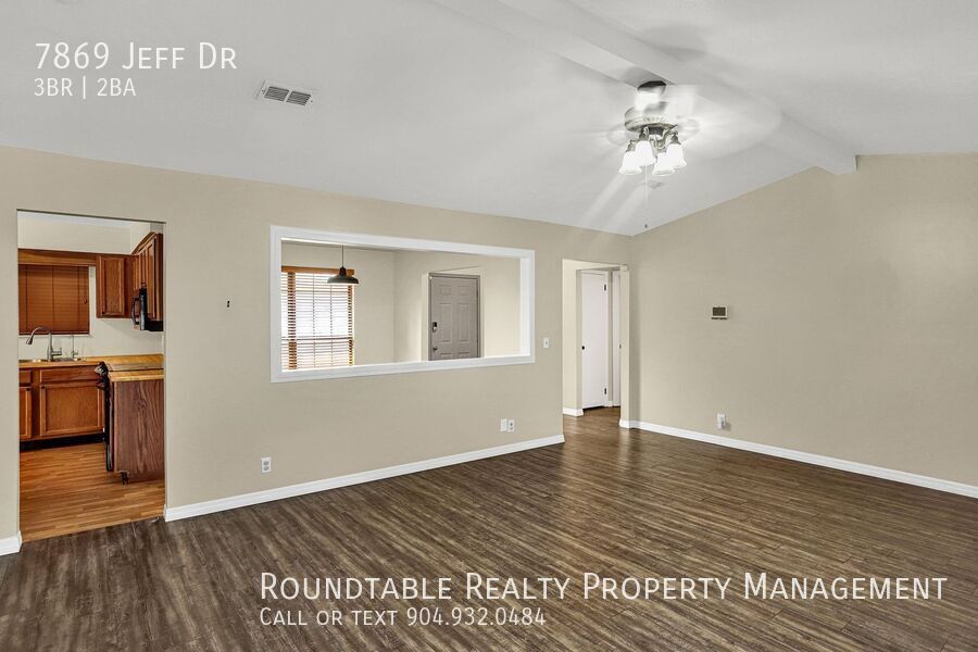 3 bedroom/ 2 bathroom home on the Westside! property image