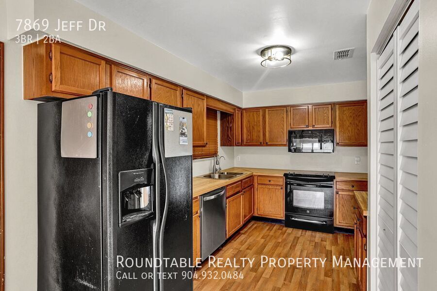 3 bedroom/ 2 bathroom home on the Westside! property image