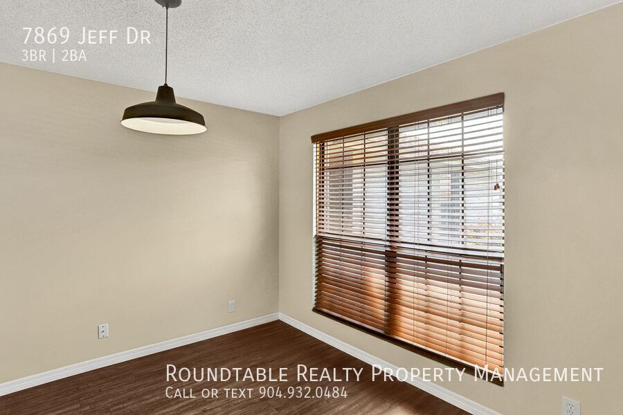 3 bedroom/ 2 bathroom home on the Westside! property image