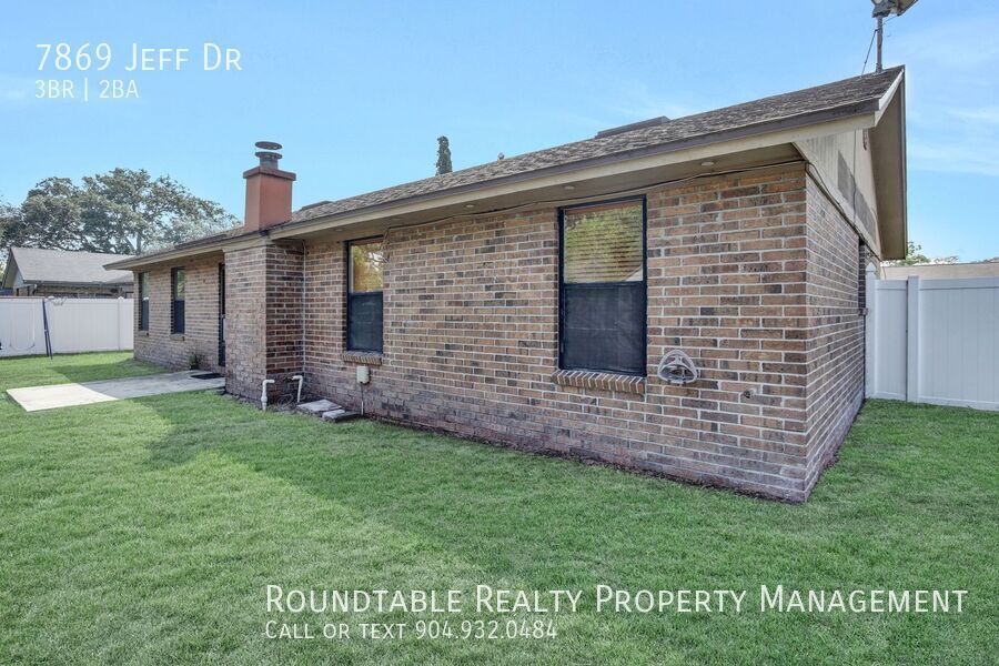 3 bedroom/ 2 bathroom home on the Westside! property image