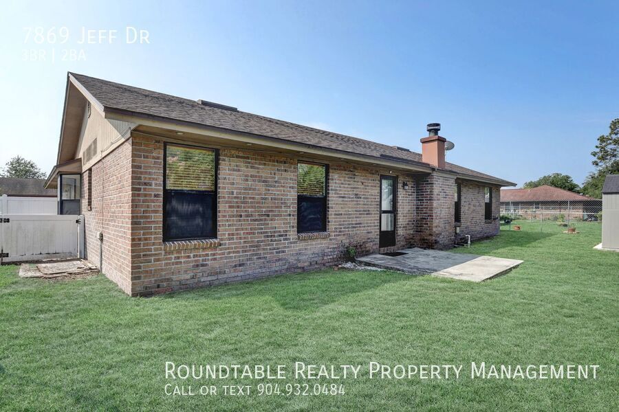 3 bedroom/ 2 bathroom home on the Westside! property image