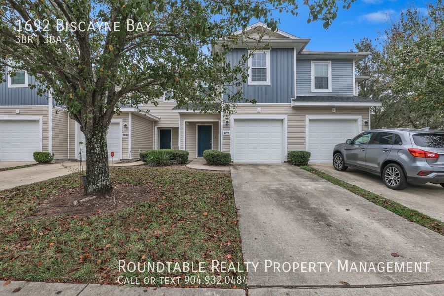 3 bedroom/ 2.5 bathroom townhome near the airport! property image