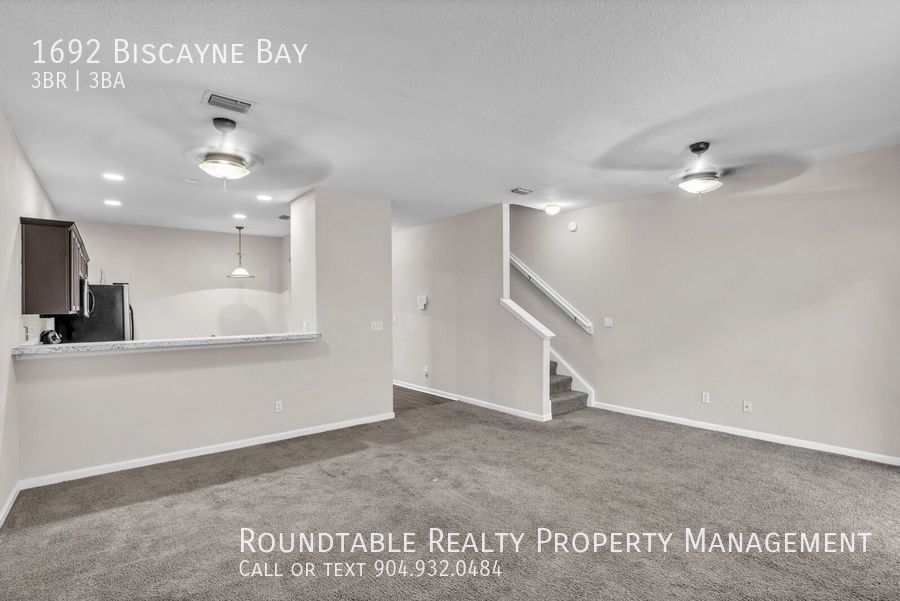 3 bedroom/ 2.5 bathroom townhome near the airport! property image