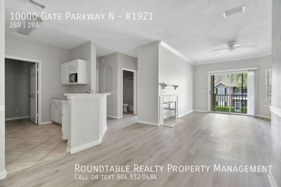 2 bedroom/ 2 bathroom condo on Southside! property image