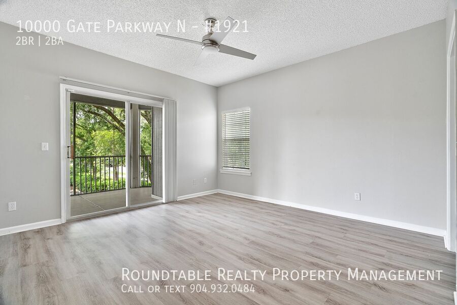 2 bedroom/ 2 bathroom condo on Southside! property image