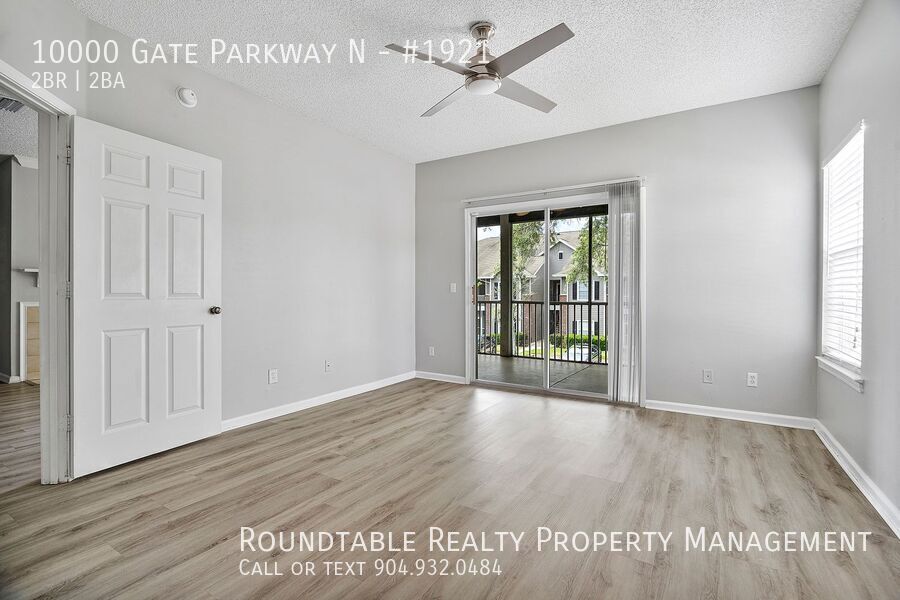 2 bedroom/ 2 bathroom condo on Southside! property image