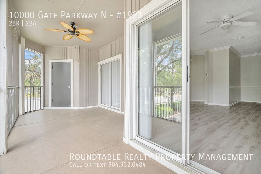 2 bedroom/ 2 bathroom condo on Southside! property image