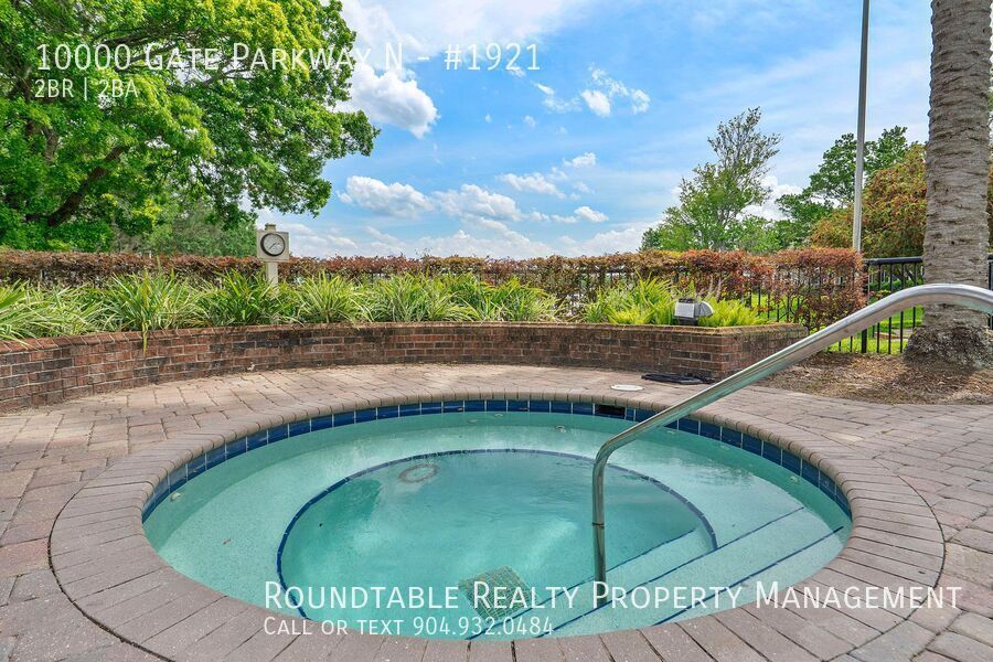 2 bedroom/ 2 bathroom condo on Southside! property image