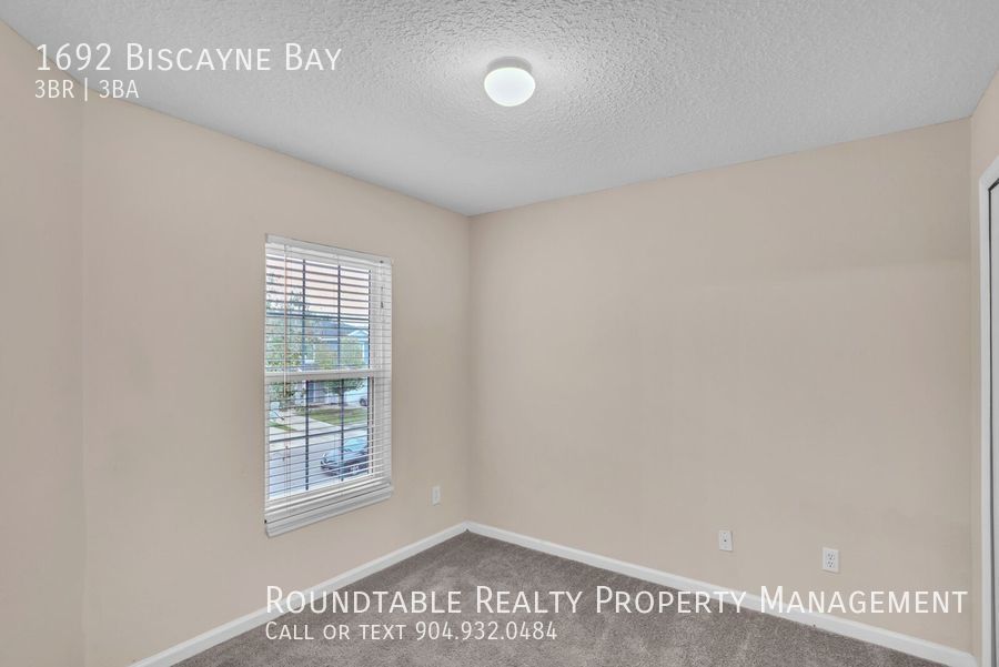 3 bedroom/ 2.5 bathroom townhome near the airport! property image
