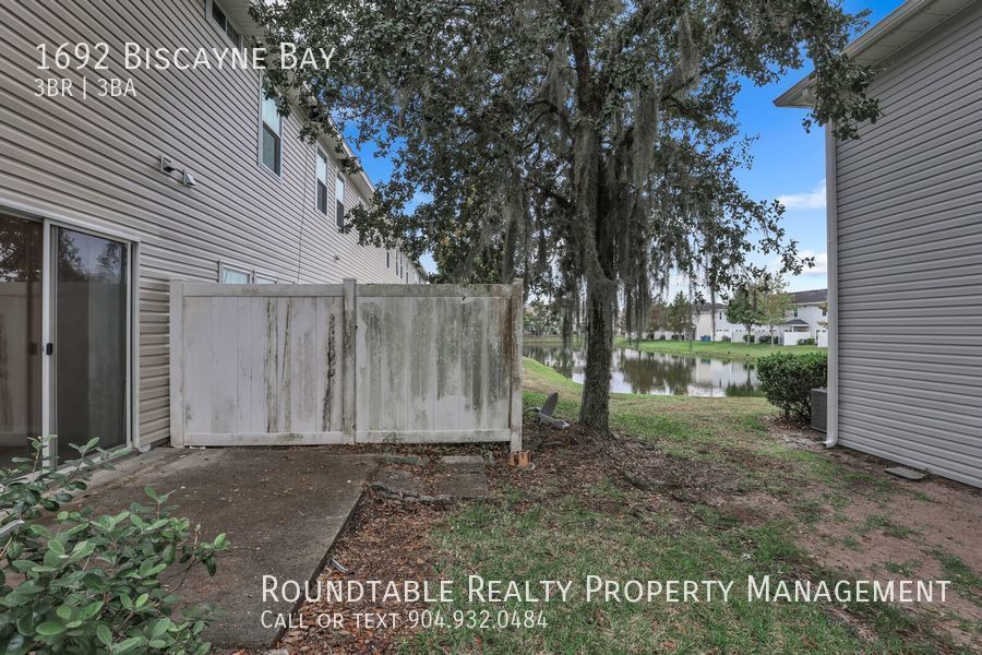 3 bedroom/ 2.5 bathroom townhome near the airport! property image