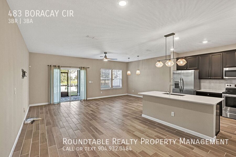 3 bedroom/ 2.5 bath townhome in Beachwalk! property image