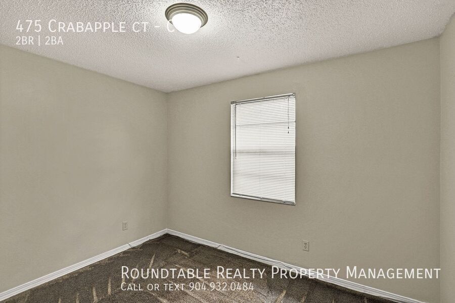 2 bedroom/ 1.5 bathroom apartment in Orange Park. Top floor! property image