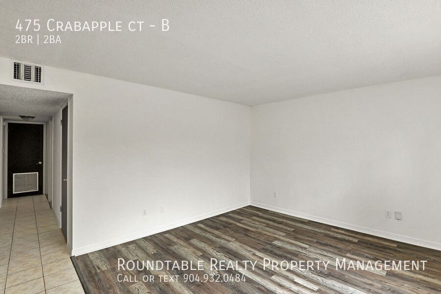 2 bedroom/ 1.5 bathroom apartment in Orange Park property image