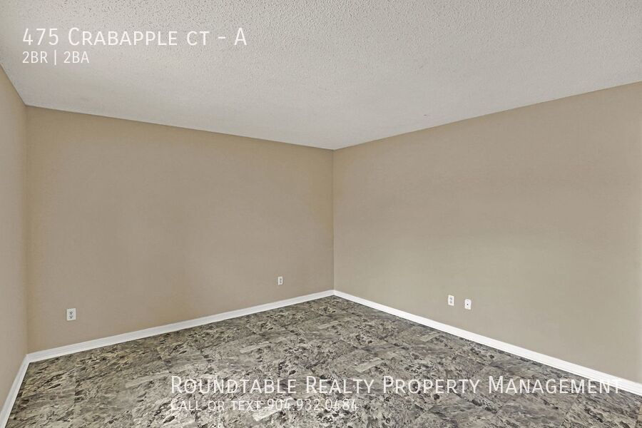 2 bedroom/ 1.5 bathroom apartment in Orange Park property image