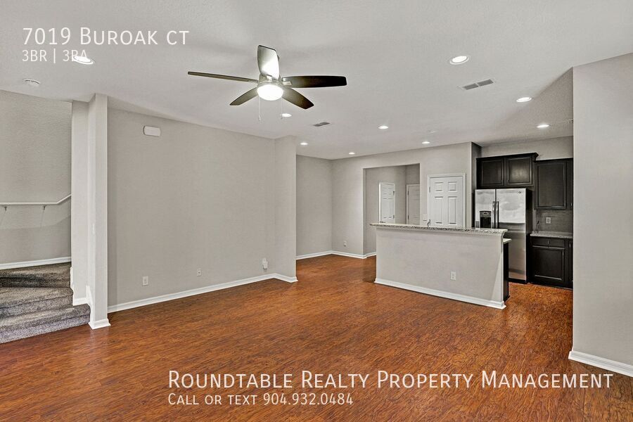 Renovated 3 bedroom/ 2.5 bathroom townhome in gated community! property image