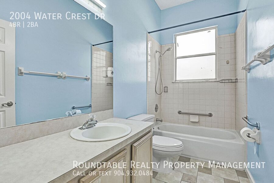 Great 4 bedroom/ 2 bathroom home in Eagle Harbor property image