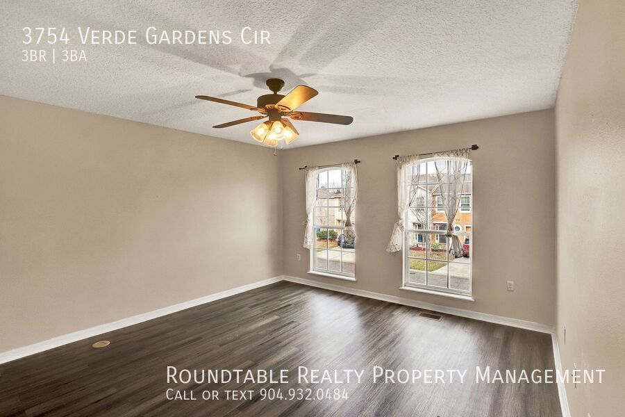 3 bedroom/ 2.5 bathroom townhome on the Northside! property image