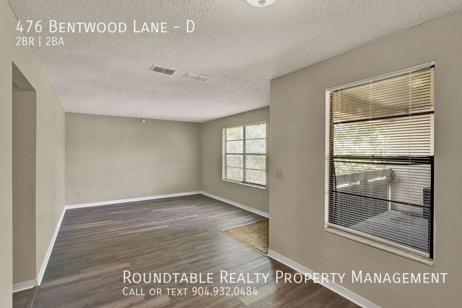 2 bedroom/ 1.5 bathroom apartment in Orange Park property image