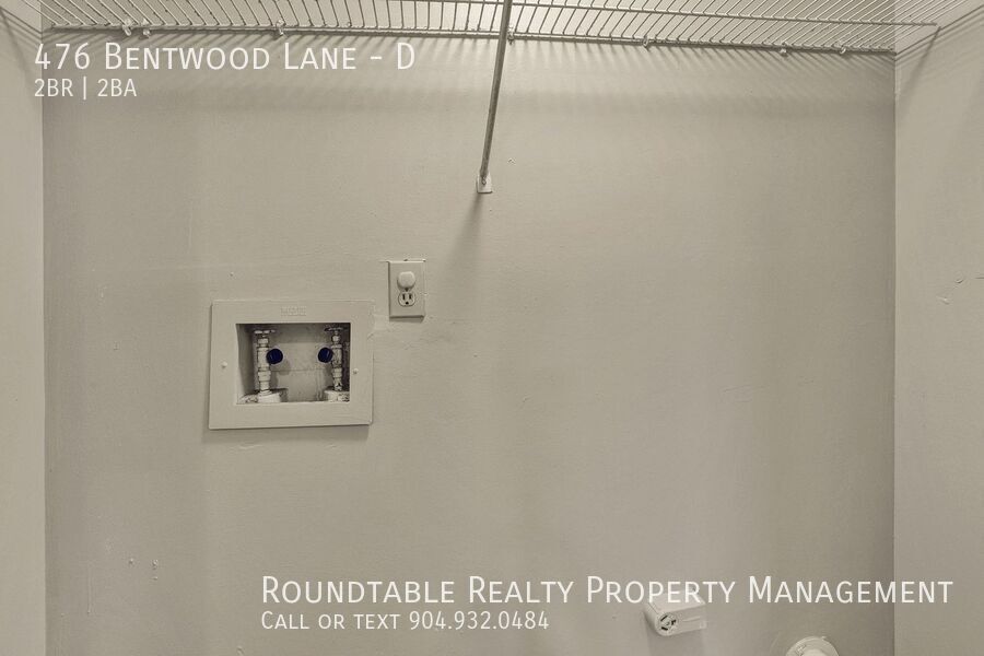 2 bedroom/ 1.5 bathroom apartment in Orange Park property image