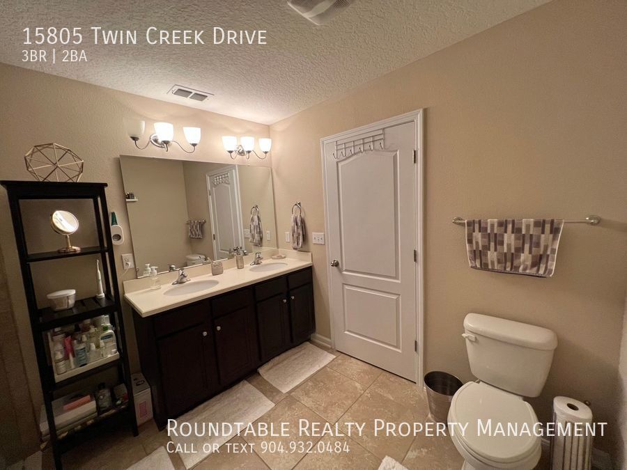 Beautiful 3 bedroom/ 2 bathroom home on the Northside- Pet Friendly!! property image