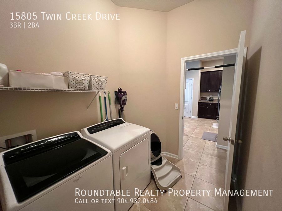 Beautiful 3 bedroom/ 2 bathroom home on the Northside- Pet Friendly!! property image