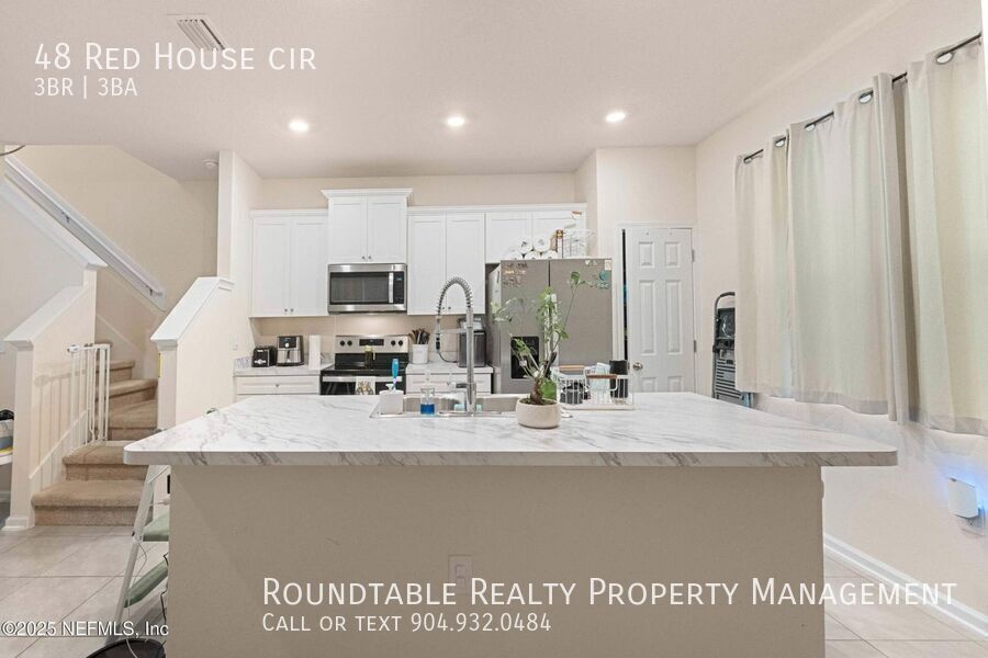 3-bedroom, 2.5-bathroom end unit townhouse mins from Downtown ST Augustine property image