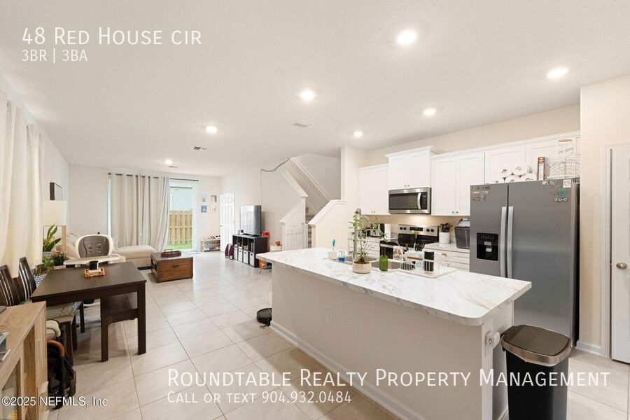 3-bedroom, 2.5-bathroom end unit townhouse mins from Downtown ST Augustine property image