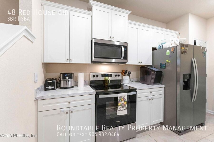 3-bedroom, 2.5-bathroom end unit townhouse mins from Downtown ST Augustine property image