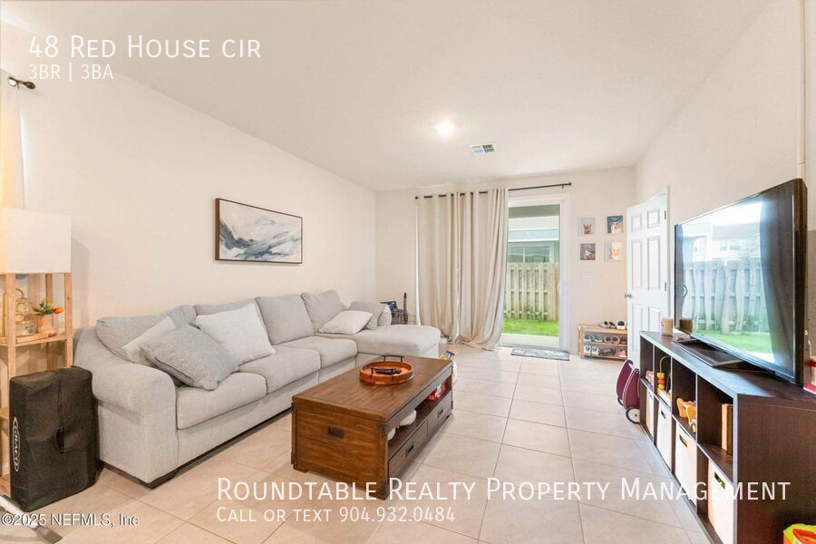 3-bedroom, 2.5-bathroom end unit townhouse mins from Downtown ST Augustine property image