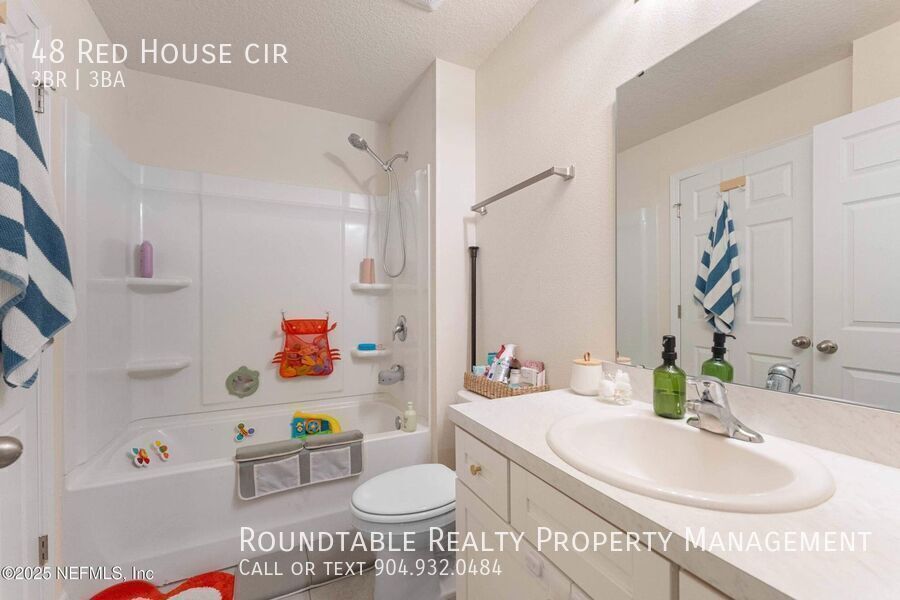 3-bedroom, 2.5-bathroom end unit townhouse mins from Downtown ST Augustine property image