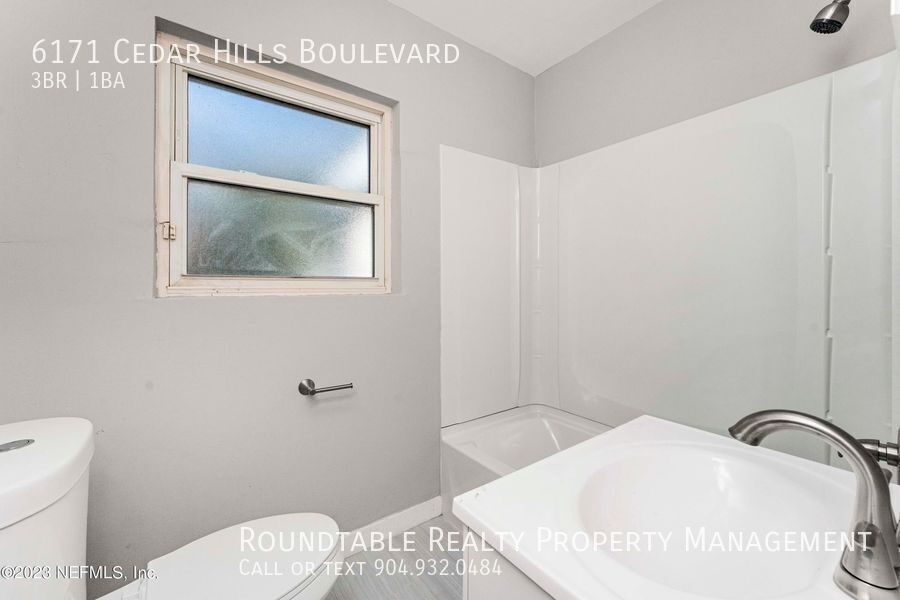 Renovated 3 bedroom/ 1 bathroom home on the Westside! property image