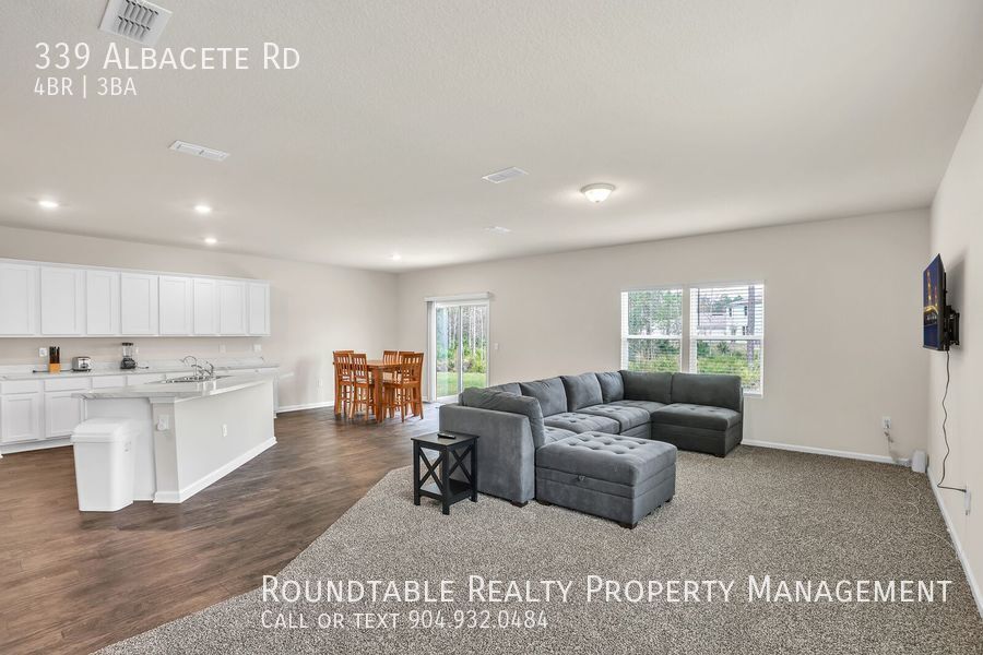 Like new 4 bedroom/3.5 bathroom home in St Augustine! property image