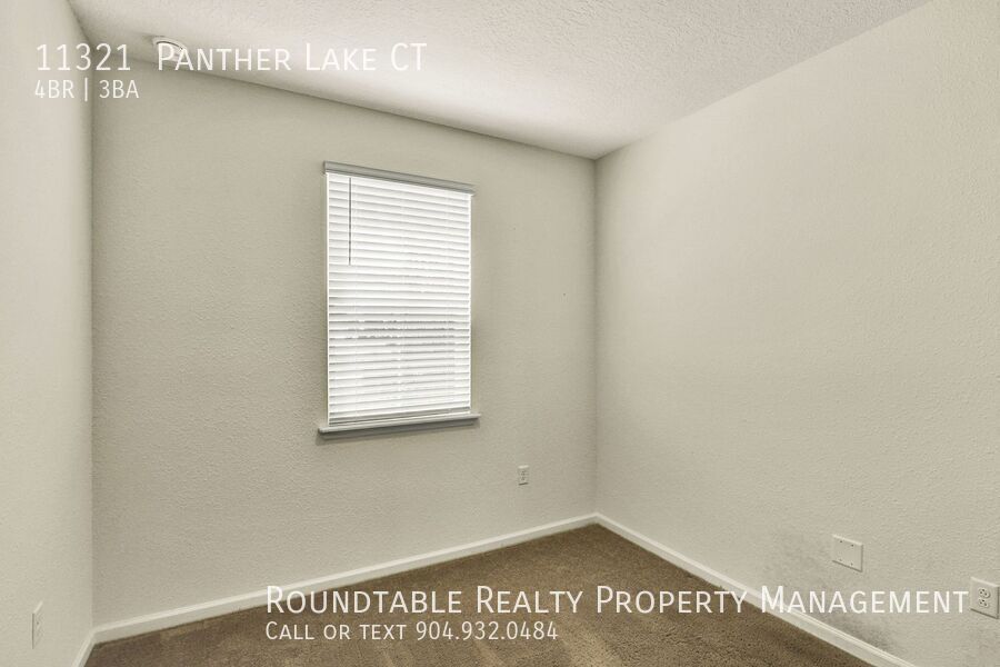 Like new 4 bedroom/ 3 bathroom home on the Westside property image