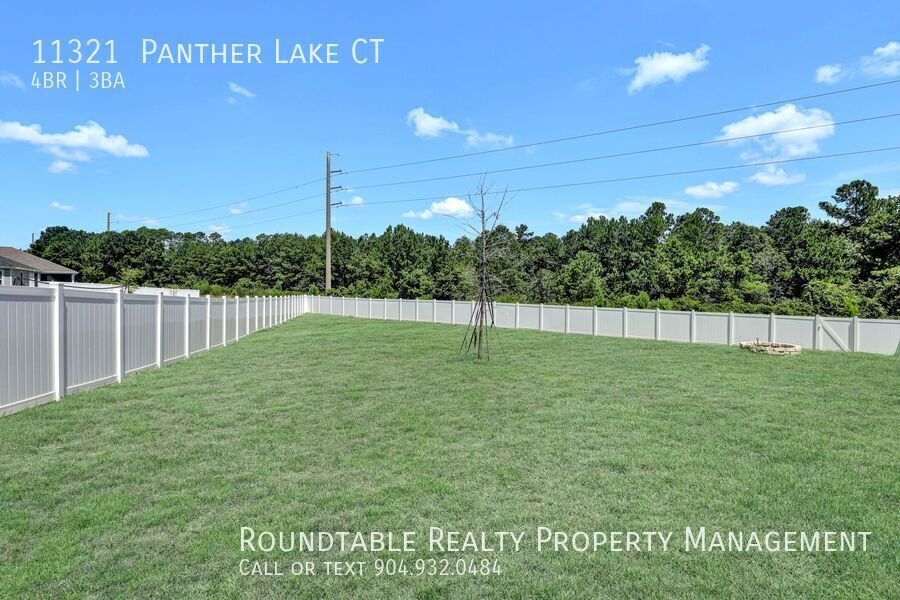 Like new 4 bedroom/ 3 bathroom home on the Westside property image