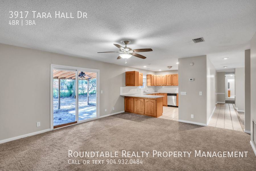 4 bedroom 2.5 bath home in Fort Caroline! property image