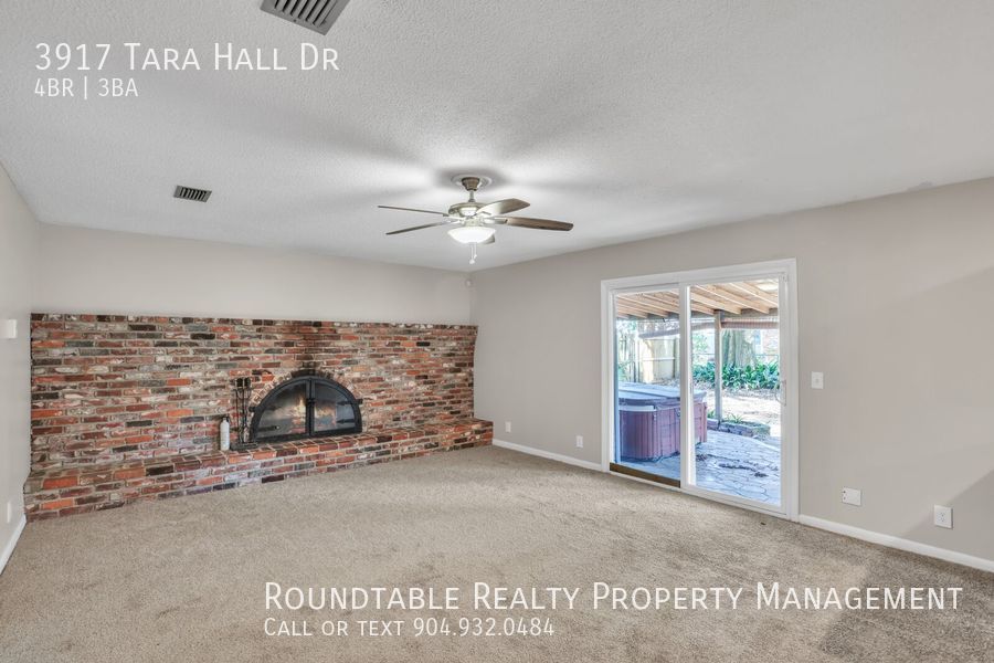 4 bedroom 2.5 bath home in Fort Caroline! property image