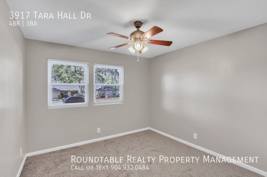 4 bedroom 2.5 bath home in Fort Caroline! property image