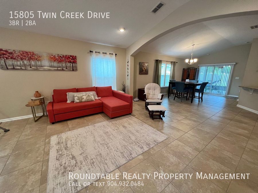 Beautiful 3 bedroom/ 2 bathroom home in Rivercity! property image